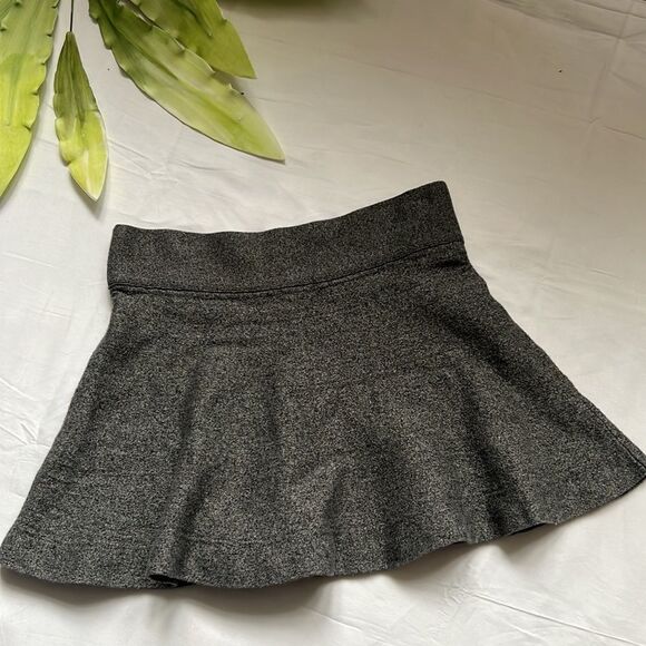 𝅺⭐️ARITZIA Talula Vanderbilt Skirt⭐️ - Picture 8 of 8